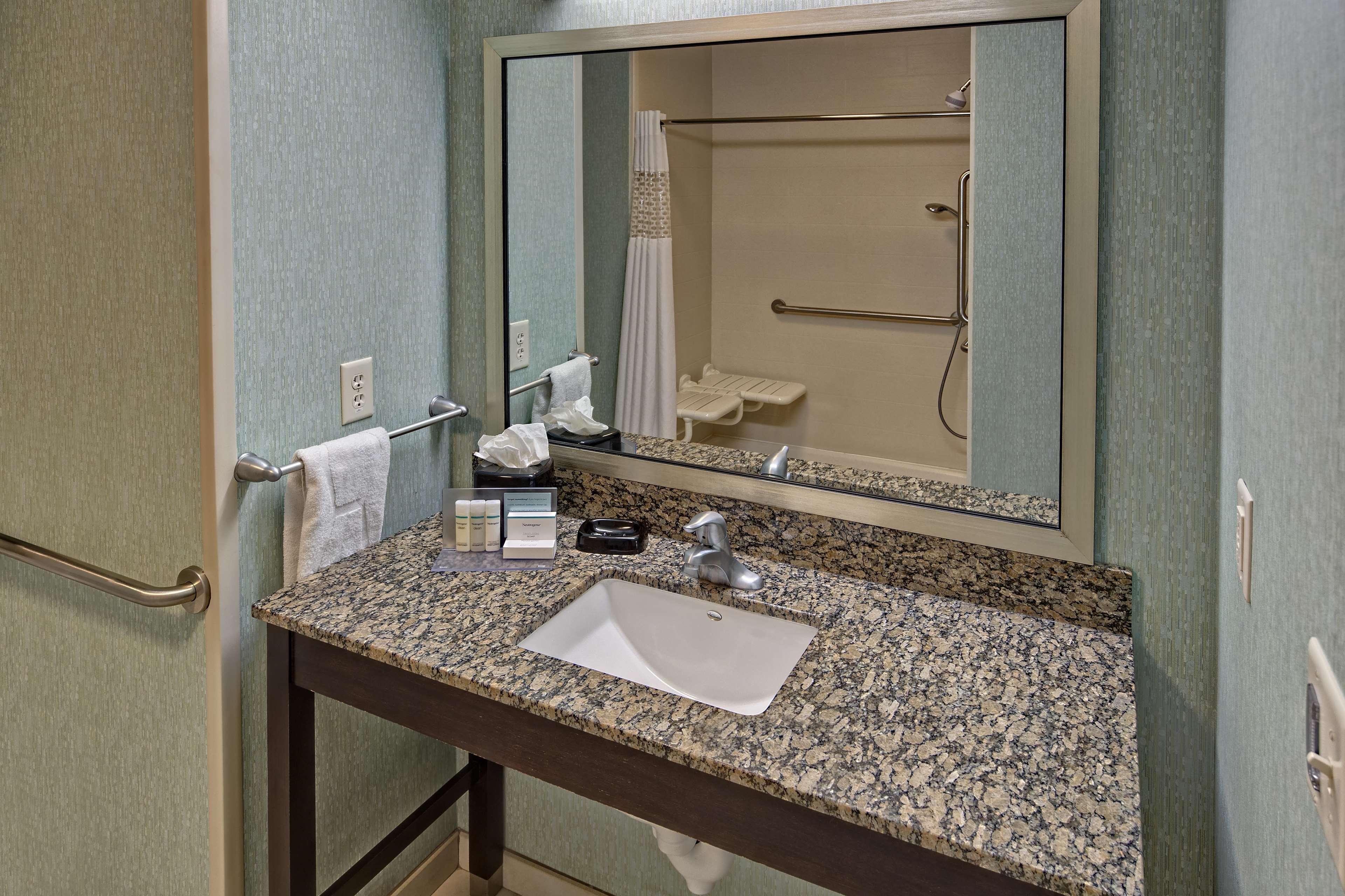 Hampton Inn Belton/Kansas City Exterior photo