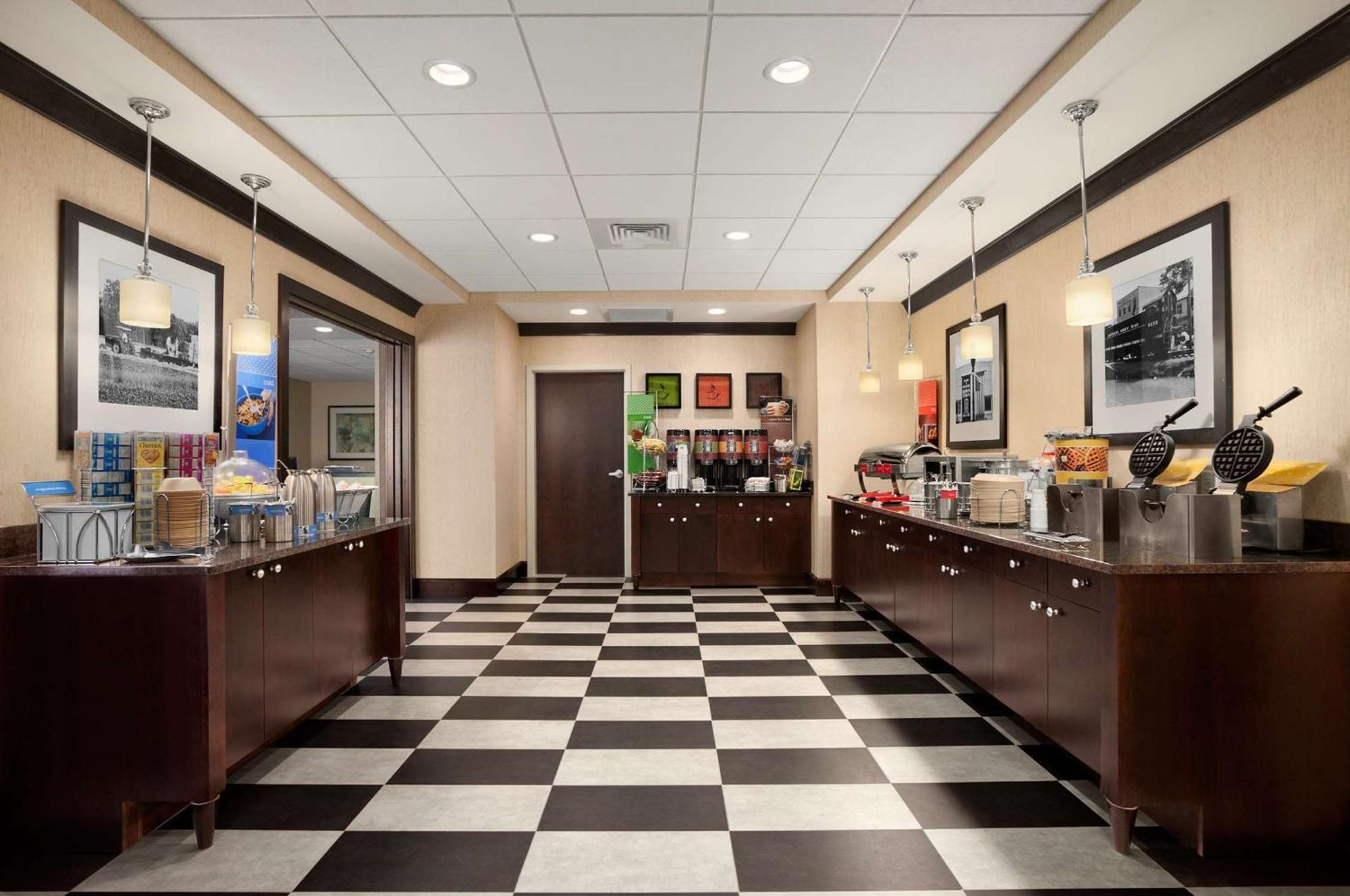 Hampton Inn Belton/Kansas City Exterior photo