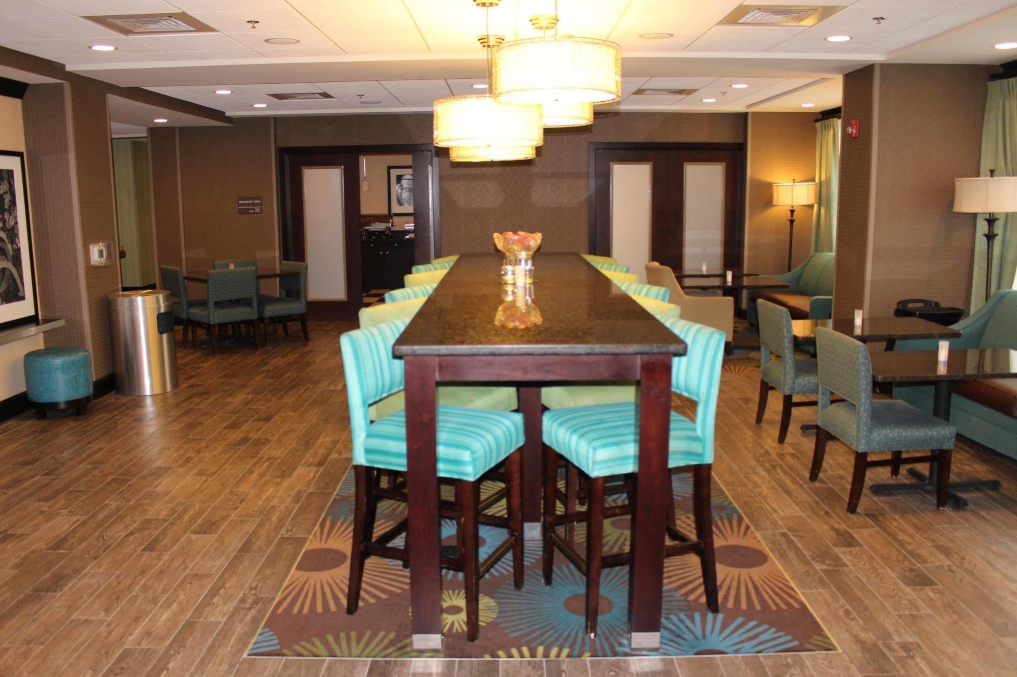 Hampton Inn Belton/Kansas City Exterior photo